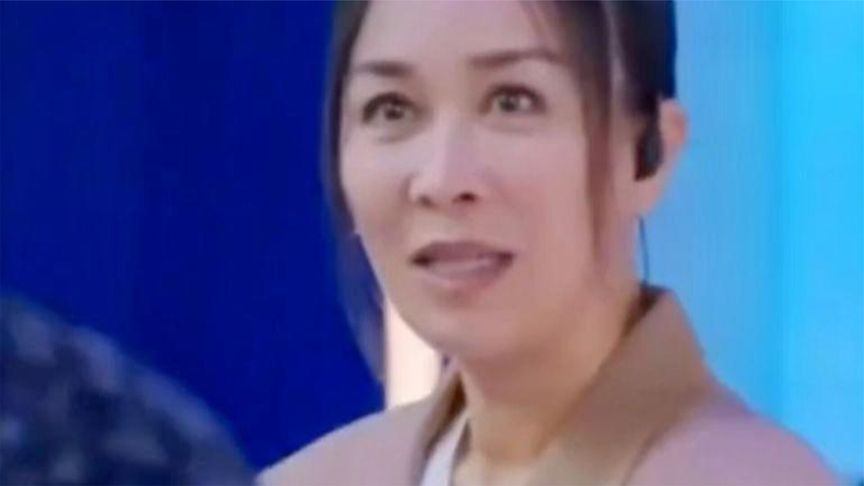 网友说:那英老师,你和我妈长得很像!